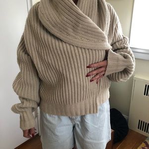 THE ROW cashmere/wool sweater sample tag says XS-- based on measurements M